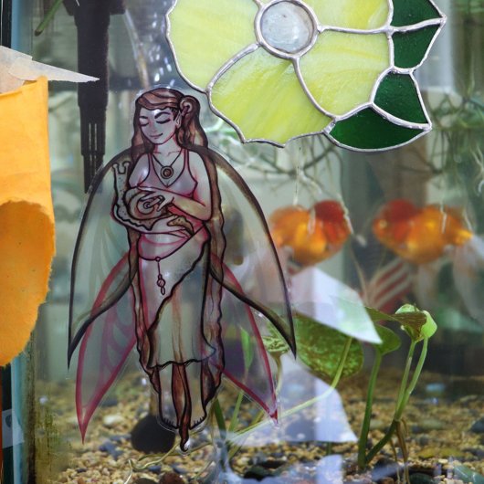 カタツムリ愛かわいい女神の妖精カタツムリ赤いクローバー ウィンドウサイン