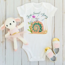 カタツムリ遠くにかわいいカタツムリ