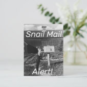 カタツムリ郵便の警告はがき ポストカード (スタンド正面)