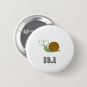 カタツムリ13.1 (ハーフマラソン) 缶バッジ (正面&裏面)