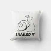 カタツムリ クッション (正面)