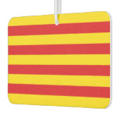 カタロニア国旗を掲げたカーエアーフレッシュナー カーエアーフレッシュナー (左)