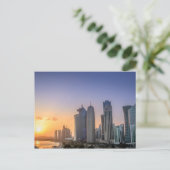 カタールのドーハの街の夕日 ポストカード (スタンド正面)