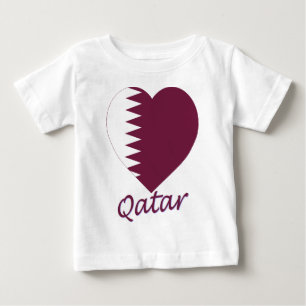 カタールの旗のハート ベビーTシャツ
