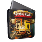 カチーナドール顔フォトアドベンチャー可愛はっきりしたい ラップトップスリーブ (正面右)