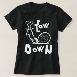 カッコいいカタツムリのスケッチとスローモットーv2 tシャツ