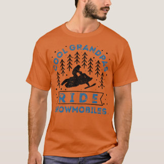 カッコいいグランパス乗りスノーモービル Tシャツ