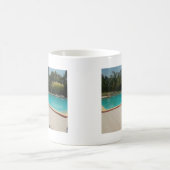 カッコいいハクナマタプールサイド私は私の家族を愛する.jpg コーヒーマグカップ (中央)