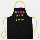 カッコいいパパおもしろいカラフルタイポグラフィ名黒 エプロン (正面)