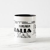 カッコいいフォント名パーソナライズされた ツートーンマグカップ (中央)