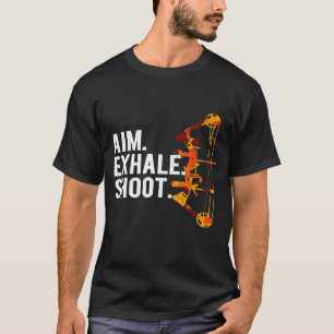 カッコいいヴィンテージボー動揺して狩りティースアーチェリー Tシャツ