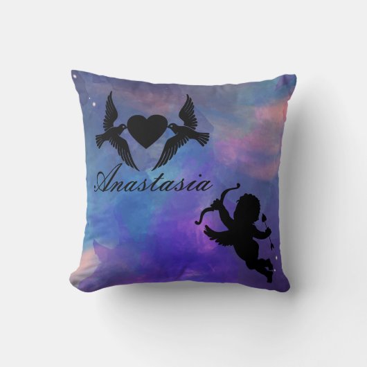 カッコいい驚くべき紫の鳥はハートと可愛い クッション (正面)