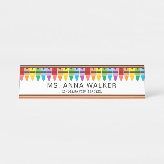 カットレインカラフルボークレヨンズ幼稚園先生 デスクネームプレート (正面)