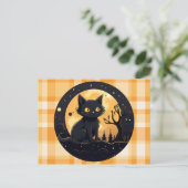 カット黒猫オレンジと白の格子柄ハロウィーン シーズンポストカード (スタンド正面)