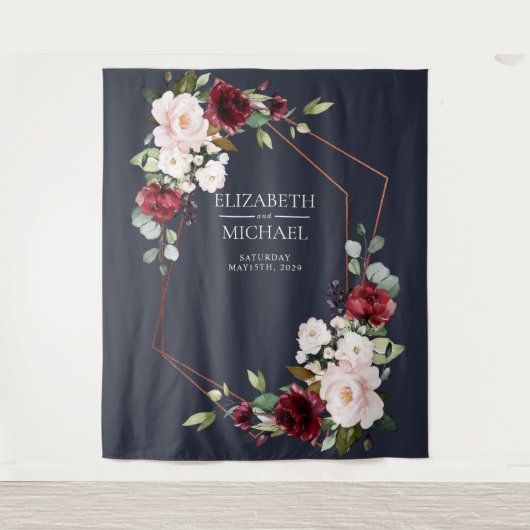 カッパージオメトリック バーガンディ ネイビーブルー ウェディング タペストリー (正面)