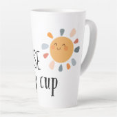 カップに描かれた日の出–温かみのあるデザインのマグカップ カフェラテマグ (右アングル)