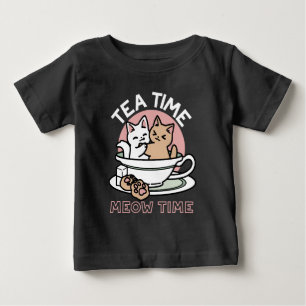 カップに猫ちゃんを丸める – 愛らしいティータイム ベビーTシャツ