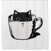 カップに赤い鼻を隠した黒い子猫 シャワーカーテン (正面)