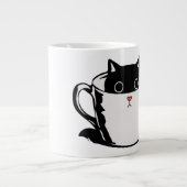 カップに赤い鼻を隠した黒い子猫 ジャンボコーヒーマグカップ (正面)