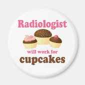 カップケおもしろいーキ放射線科医の仕事をする マグネット (正面)