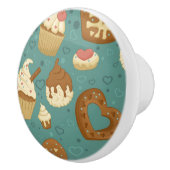 カップケーキおよびキャンデーが付いているパターン セラミックノブ (右)