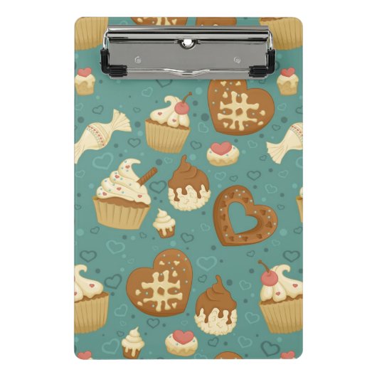 カップケーキおよびキャンデーが付いているパターン ミニクリップボード (正面)