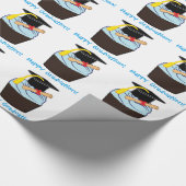 カップケーキおよび免状との幸せな卒業 ラッピングペーパー (角)