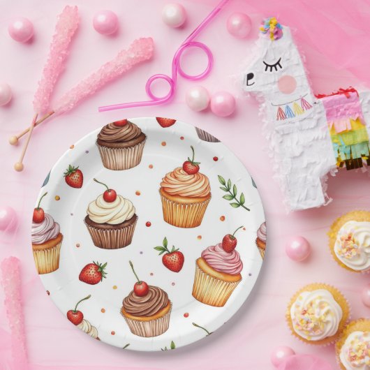 カップケーキとイチゴ ペーパープレート (パーティー)