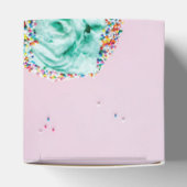 カップケーキと振りかけるパーティーお願いギフトボックス フェイバーボックス (上部)