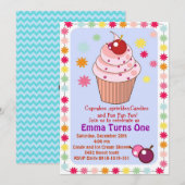 カップケーキと散水誕生日パーティーの招待 招待状 (正面/裏面)