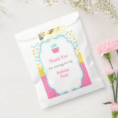 カップケーキと散水 フェイバーバッグ (封をした状態)