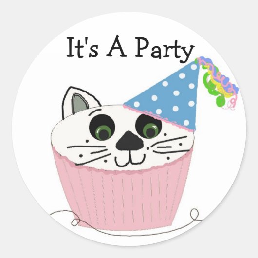 カップケーキの猫の誕生日メッセージ ラウンドシール (正面)