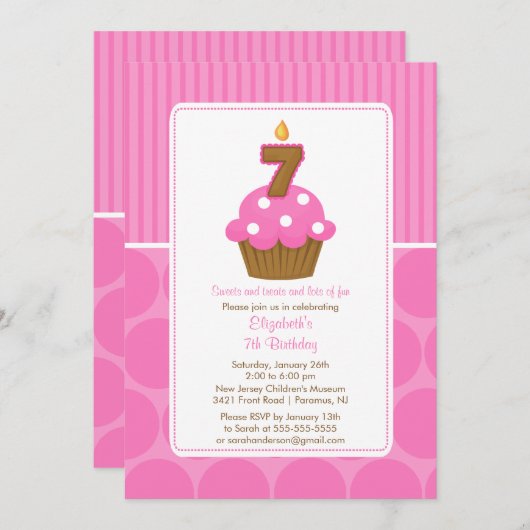 カップケーキの誕生日の招待状の第7誕生日のピンク 招待状 (正面/裏面)