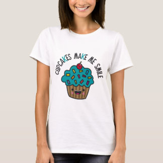 カップケーキは私を微笑させます Tシャツ