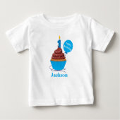 カップケーキファースト誕生日Tシャツブルーパーソナライズされた ベビーTシャツ (正面)