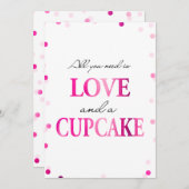 カップケーキブライダルシャワー標識 |ピンクマゼンタ紙吹雪 招待状 (正面/裏面)