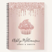 カップケーキペストリーベーカリーシェフグリッタードリップバラ金ゴールド ノートブック (正面)