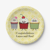 カップケーキ家族のつや消しはさくらんぼのケーキを振りかけます ペーパープレート (正面)