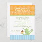 カップケーキ少年の誕生日パーティーの招待状を持つエイリアン 招待状 (正面/裏面)