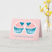 カップケーキ愛名前をカスタムするのカップルの挨拶状 カード (黄色い花)