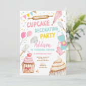 カップケ飾ーキのパーティーガールキッズベーキング誕生日 招待状 (スタンド正面)