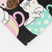 カップパターンデザイン01wの猫 フリースブランケット (角)