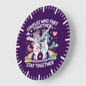 カップルが一緒に滞在 – Unicorn ラージ壁時計 (傾斜)