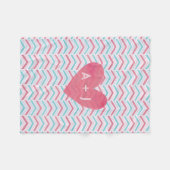 カップルさくらんぼと青い色あせたシェブロンパターン フリースブランケット (正面(横))