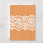 カップルのシャワーの素朴な黒板は恋に落ちます 招待状 (裏面)