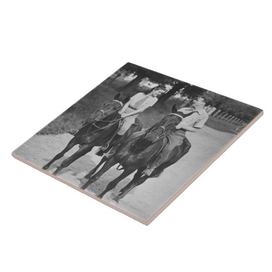 カップルの乗馬馬 タイル (側面)