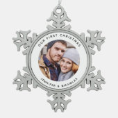 カップルの初めてのクリスマス写真 スノーフレークピューターオーナメント (正面)