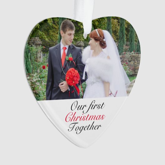 カップルの初めてのクリスマス結婚の写真年または オーナメント (正面)