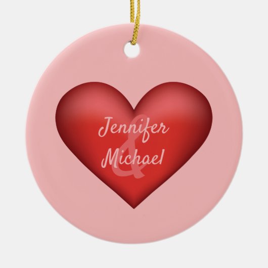 カップルの名前をカスタムするを持つ赤いハート セラミックオーナメント (正面)