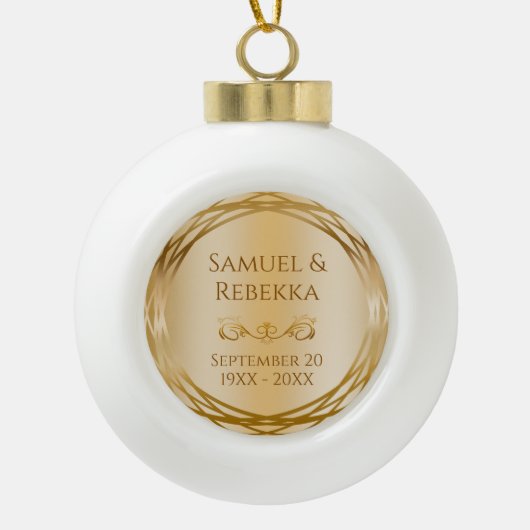 カップルの名前ゴールデン50周年結婚の贈り物 セラミックボールオーナメント (正面)